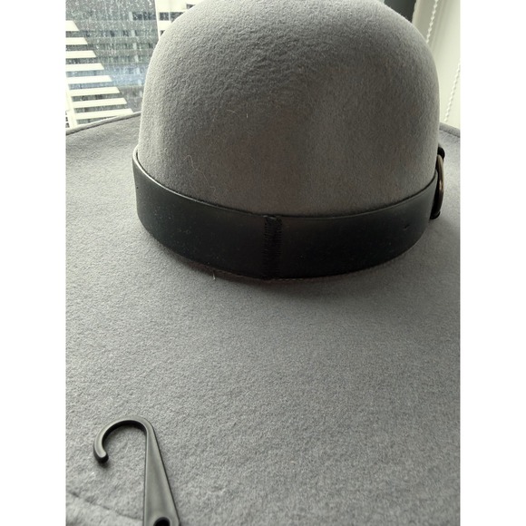 BCBGMAXAZRIA Grey 100% Wool Wide Brim Hat with O-Ring Band NWT - Picture 3 of 5